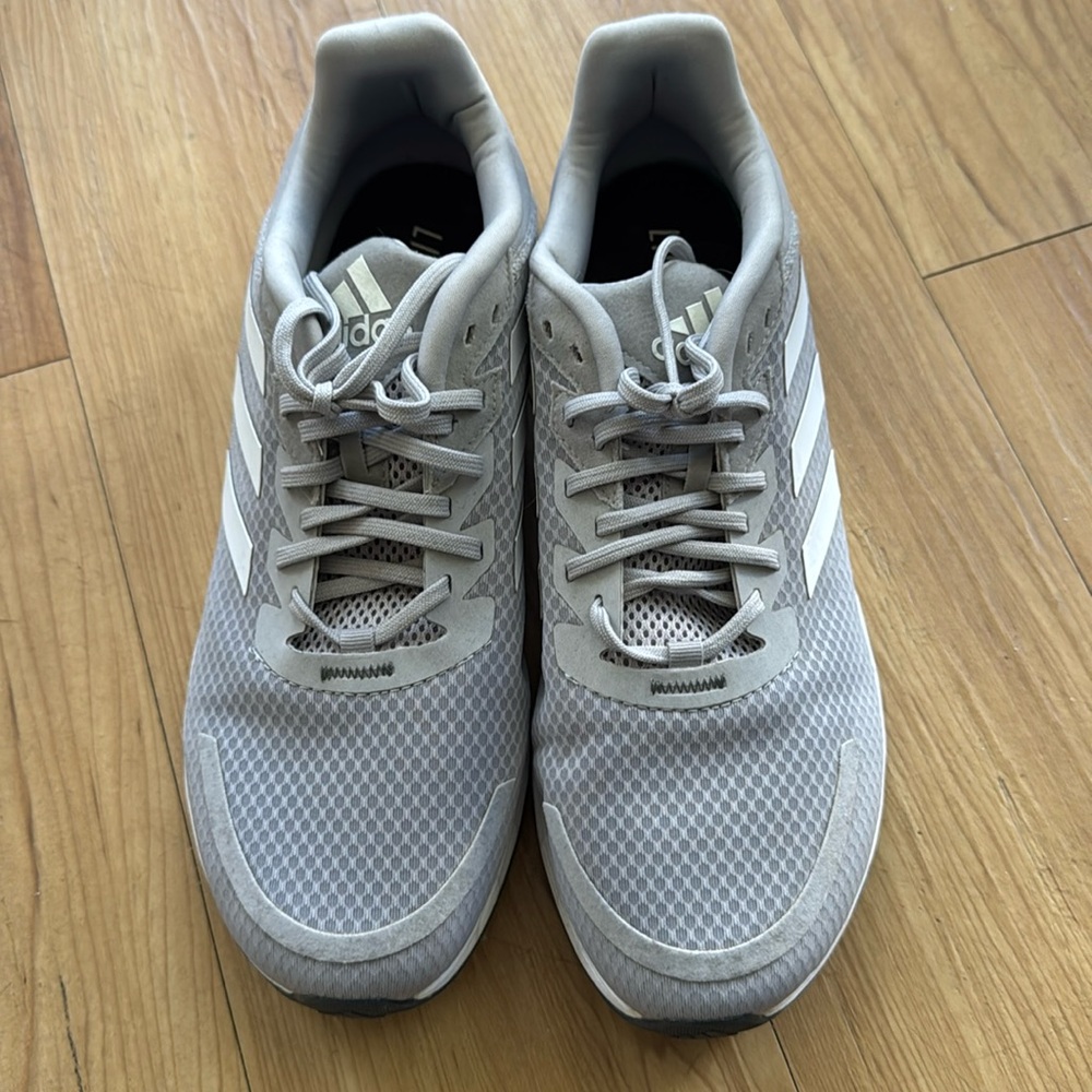 Adidas Lightmotion Sneakers